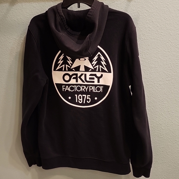 Oakley Factory Pilot Sweatshirt - Picture 2 of 10